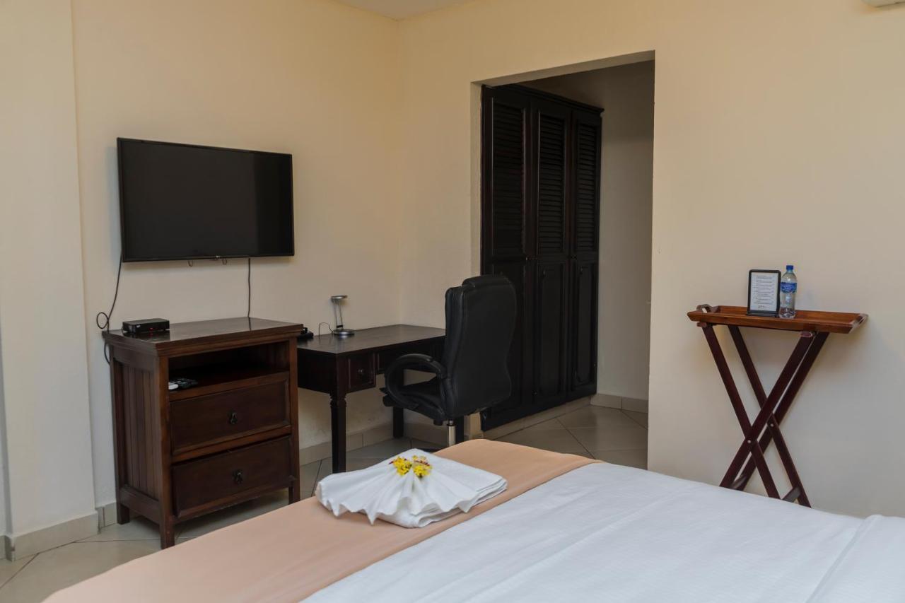 Farallones Hotel Chinandega Kültér fotó
