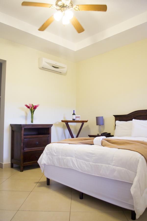 Farallones Hotel Chinandega Kültér fotó