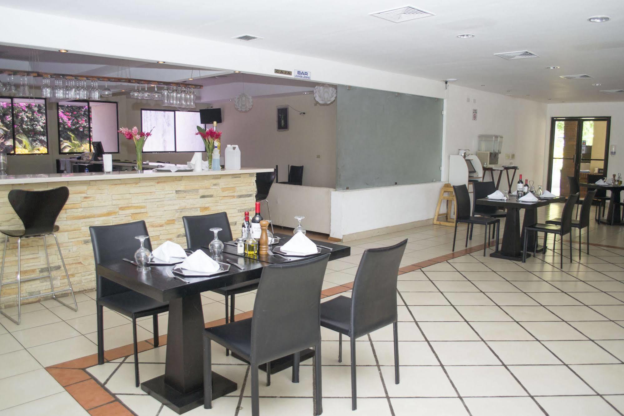 Farallones Hotel Chinandega Kültér fotó