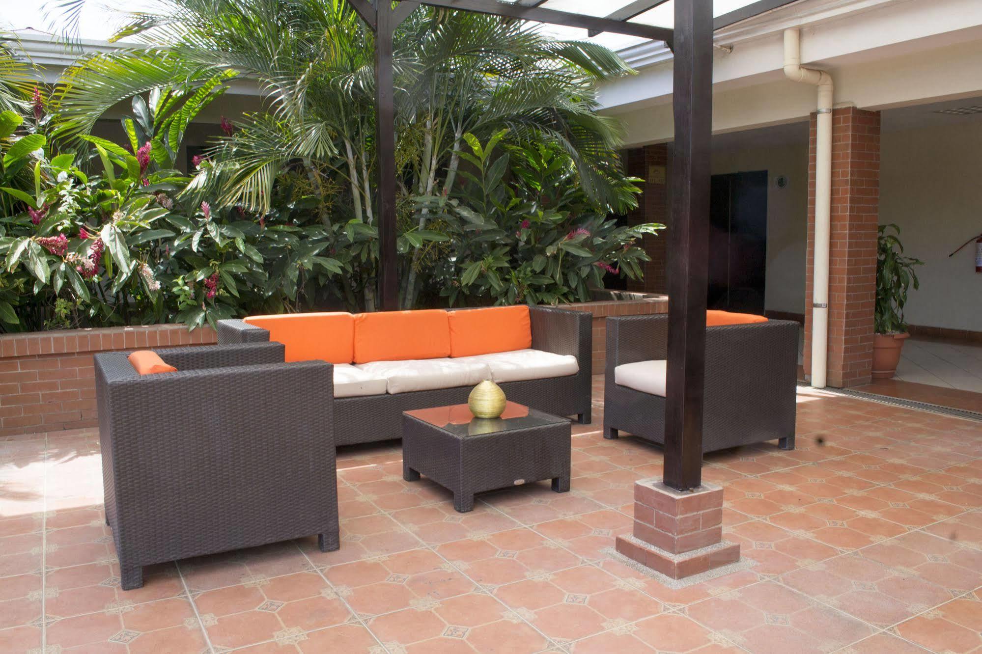 Farallones Hotel Chinandega Kültér fotó